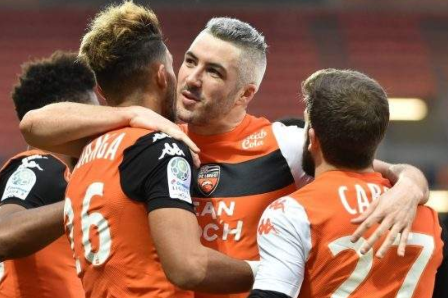  300余名适龄青年参加体检 